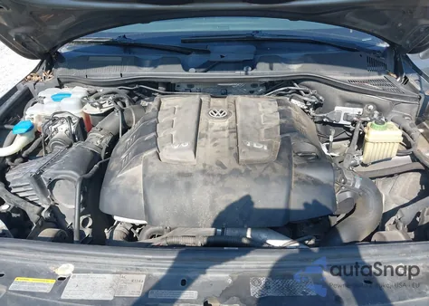 2013 Volkswagen Touareg Tdi Lux z USA, uszkodzony, nr VIN WVGEP9BP7DD005089